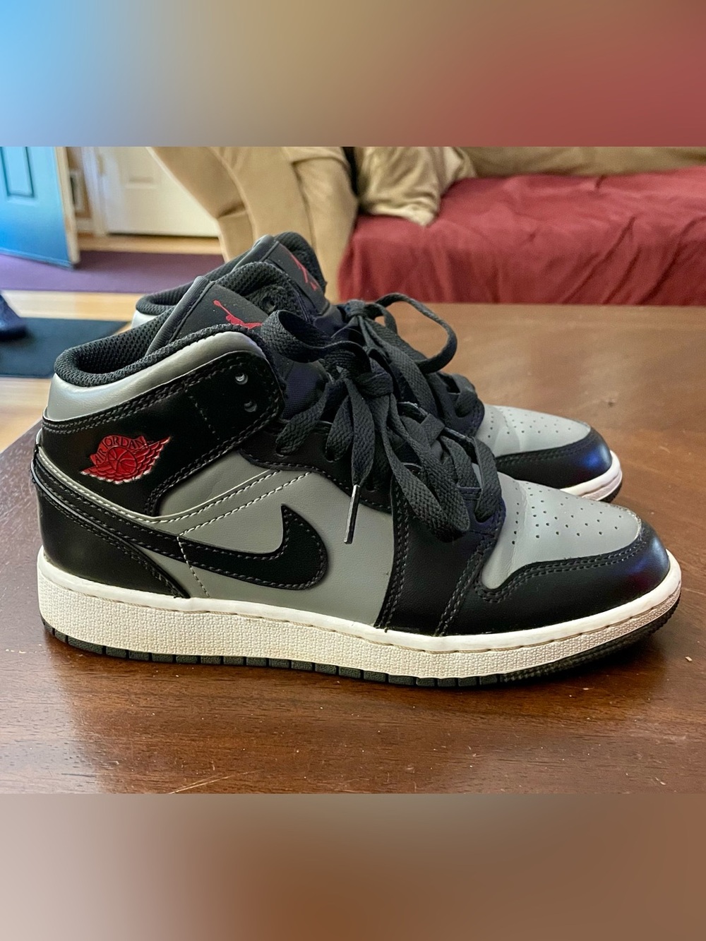 JORDAN 1 SZ 4.5